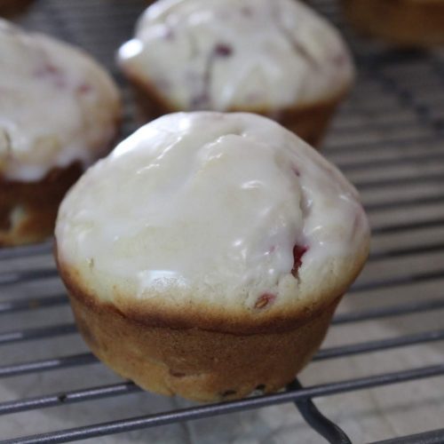 Delicious and simple raspberry muffins